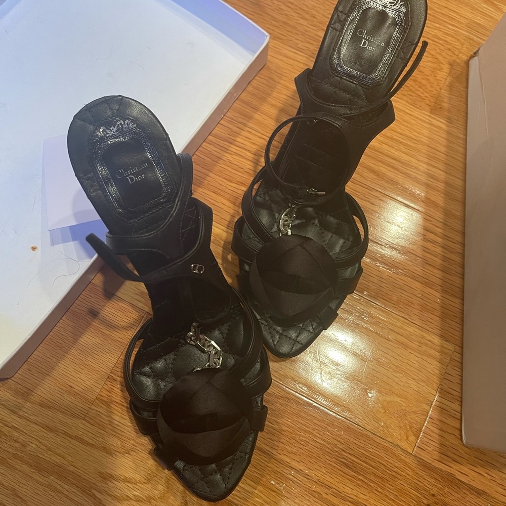 Sandals heel